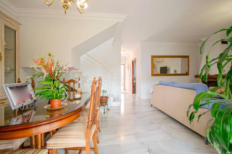 Foto 5adc9338-90c1-4fe8-8d05-29f3c60caeff. Casa pareada gran vivienda pareada junto club deportivo!! en Gelves