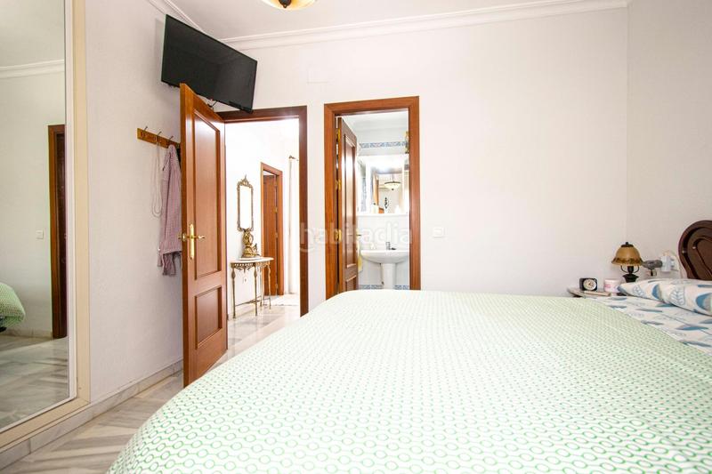 Foto aab34c43-7dc0-434b-a7b4-342f650158d1. Casa pareada gran vivienda pareada junto club deportivo!! en Gelves