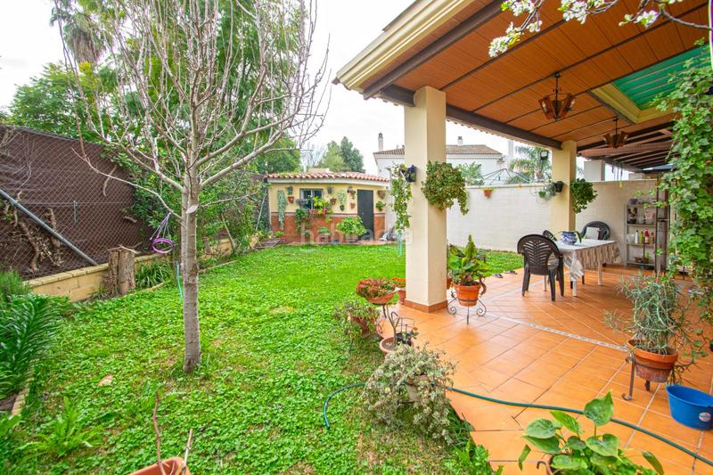 Foto c9eae1ad-5d8c-47b1-8e81-939c2cd39d15. Casa pareada gran vivienda pareada junto club deportivo!! en Gelves