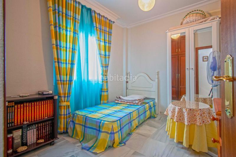 Foto e34cd15a-a97b-4ee8-8734-0ab884b02ad0. Casa pareada gran vivienda pareada junto club deportivo!! en Gelves
