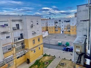 Pis  Calle puerta del cielo. Piso reformado, ideal inversores