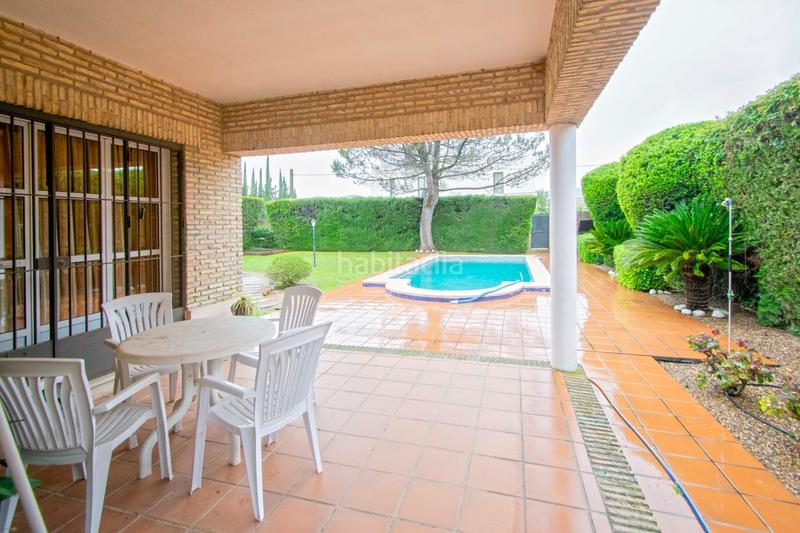 Foto f9fb31fe-0dfd-432b-9987-6c53a1eaa183. Xalet amb aparcament piscina a Loreto Espartinas