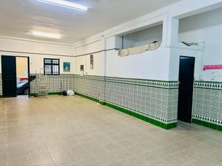 Local Comercial en Calle PALENCIA