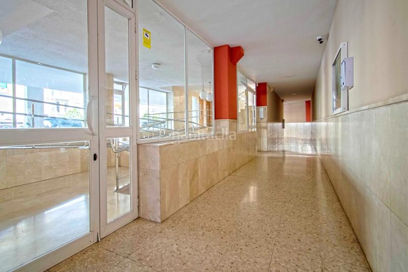 Foto 1c1fcbf2-0097-400f-bd55-4b904a89c658. Piso  en venta en avda ramón y cajal en Ciudad Jardín Sevilla