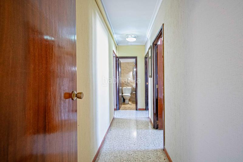 Foto 5a12e1ec-1ae1-4f4e-ba40-ec6b4e889705. Piso  en venta en avda ramón y cajal en Ciudad Jardín Sevilla