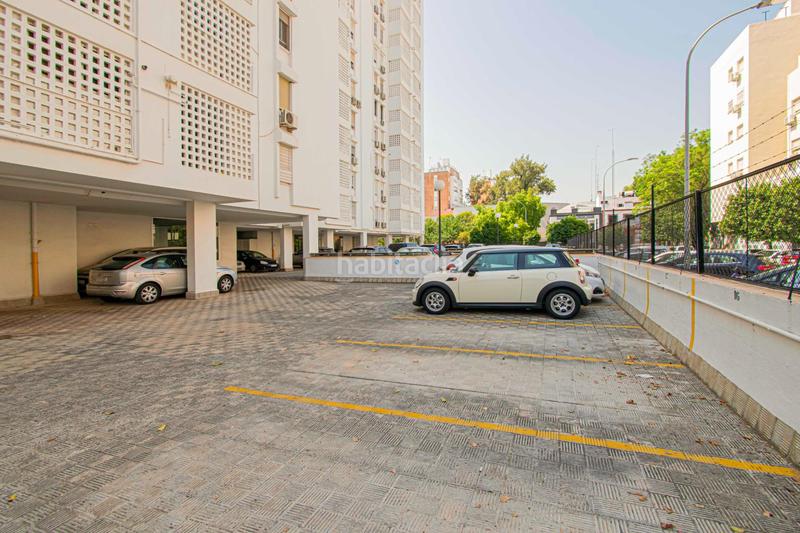 Foto bd1f7aff-a4cd-4c31-bfff-b3c7b3bc2763. Piso  en venta en avda ramón y cajal en Ciudad Jardín Sevilla