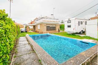 Chalet à Salteras. Chalet independiente en venta en salteras