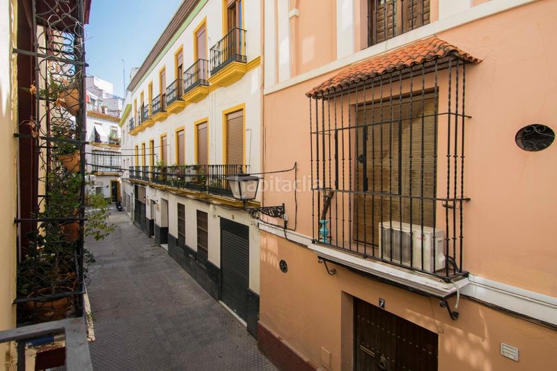 Foto bdcff432-ca0e-4bf9-8839-3f2adafac02b. Casa amb calefacció a Alfalfa - Santa Cruz Sevilla