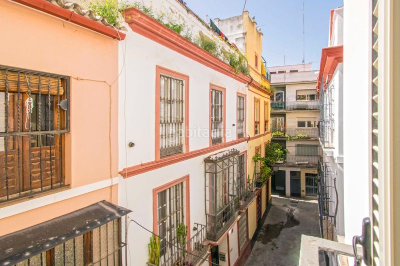 Foto c7f17ef6-b87b-424b-9903-4d79282a74a4. Casa amb calefacció a Alfalfa - Santa Cruz Sevilla