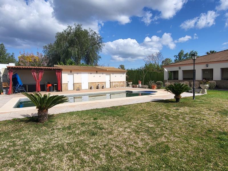 Foto 8ead722b-41b5-4973-a70d-f300ee690414. Chalet gran chalet , en la dehesa!!!! en Pilas