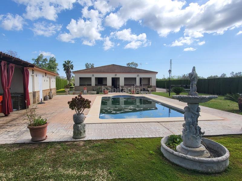 Foto d64f0402-fa8b-4324-a3dd-5de1ea408a40. Chalet gran chalet , en la dehesa!!!! en Pilas