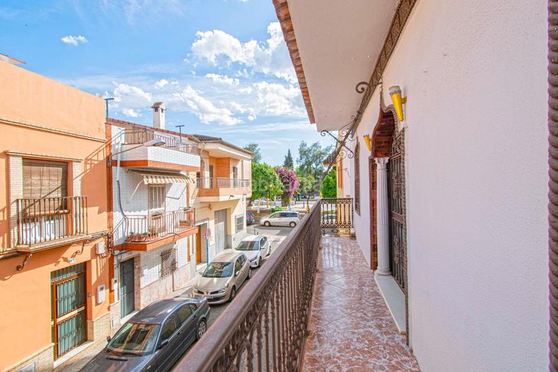 Foto 1a0c5d64-602c-4df4-9117-950e30242c31. Casa gran casa con patio y piscina !!! en Lepanto Mairena del Aljarafe