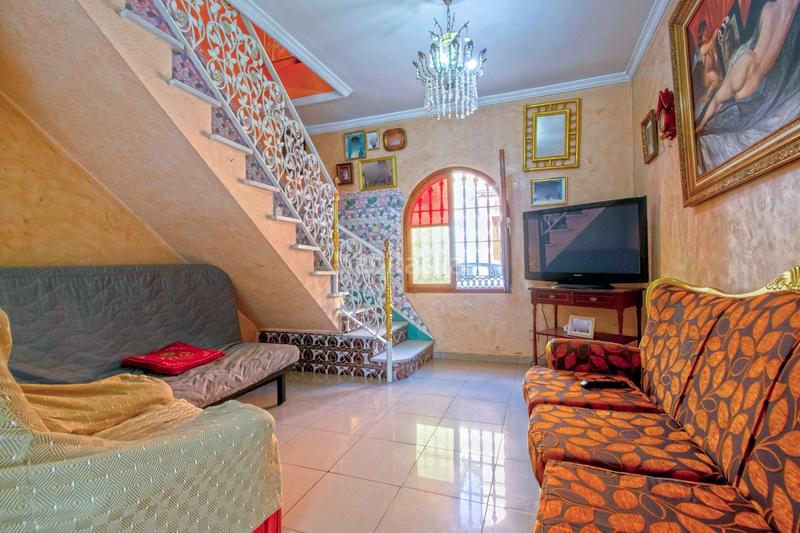 Foto 4f19ccde-d62f-41af-84b3-403b4ab182d2. Casa gran casa con patio y piscina !!! en Lepanto Mairena del Aljarafe