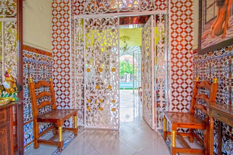 Foto 50d0e7f4-15b6-44aa-a2a1-051f2cb3cade. Casa gran casa con patio y piscina !!! en Lepanto Mairena del Aljarafe