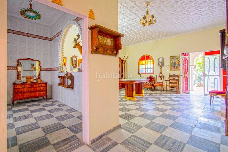 Foto b2dae2e9-2e2a-4163-98f9-54350378ad5d. Casa gran casa con patio y piscina !!! en Lepanto Mairena del Aljarafe