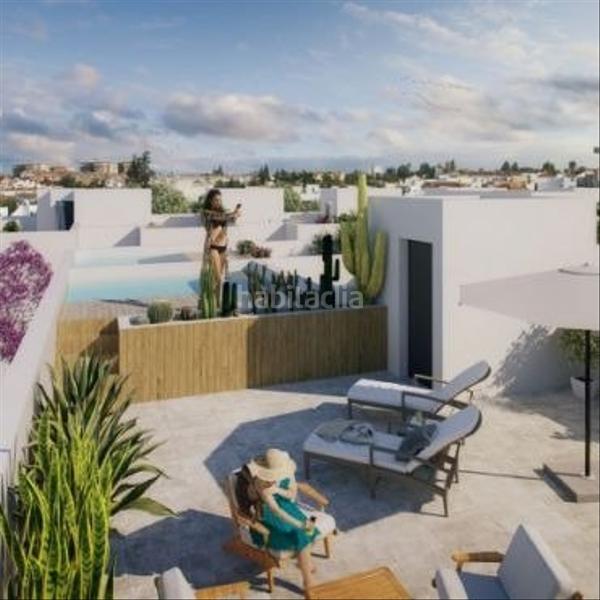 Foto abc7c4fb-1549-4283-a660-00a078fdfe75. Casa adossada amb aparcament piscina a Las Almenas Tomares