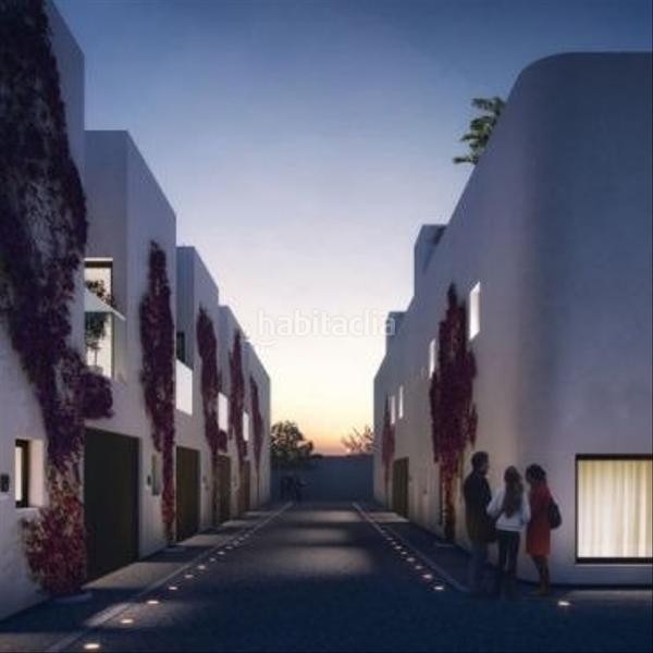 Foto c1f029e6-d4c2-4e3a-9156-84a0af67ed6f. Casa adossada amb aparcament piscina a Las Almenas Tomares