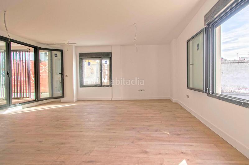 Foto eaf3a294-6130-472c-97a6-232e56e74d8a. Casa adossada amb aparcament piscina a Las Almenas Tomares