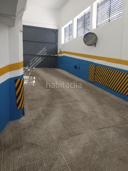 Foto a5f2ff91-b628-4a1f-86d8-795772e17874. Posto moto in colores - entreparques Sevilla