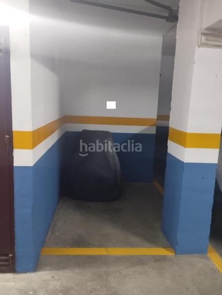 Foto c504fc56-8c06-46fe-bc15-44430823385f. Posto moto in colores - entreparques Sevilla