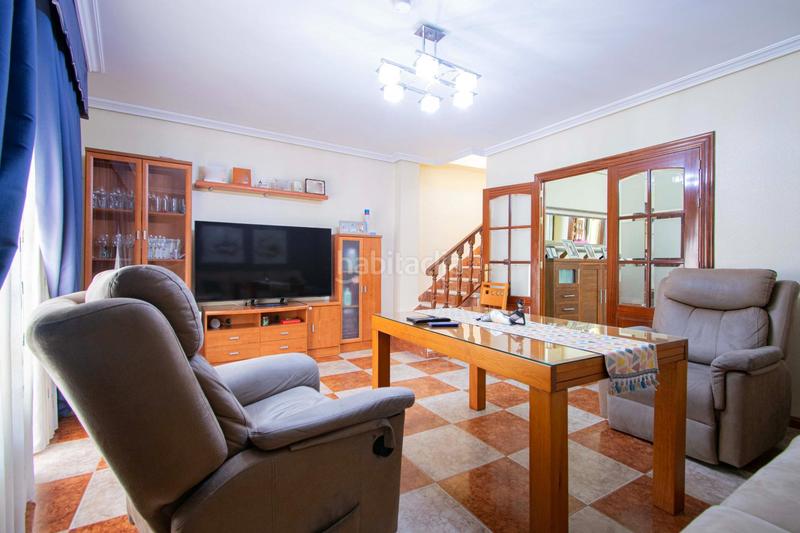 Foto 527c3137-737b-42b4-b5ea-d751a5425b52. Haus mit parking in Palmete Sevilla