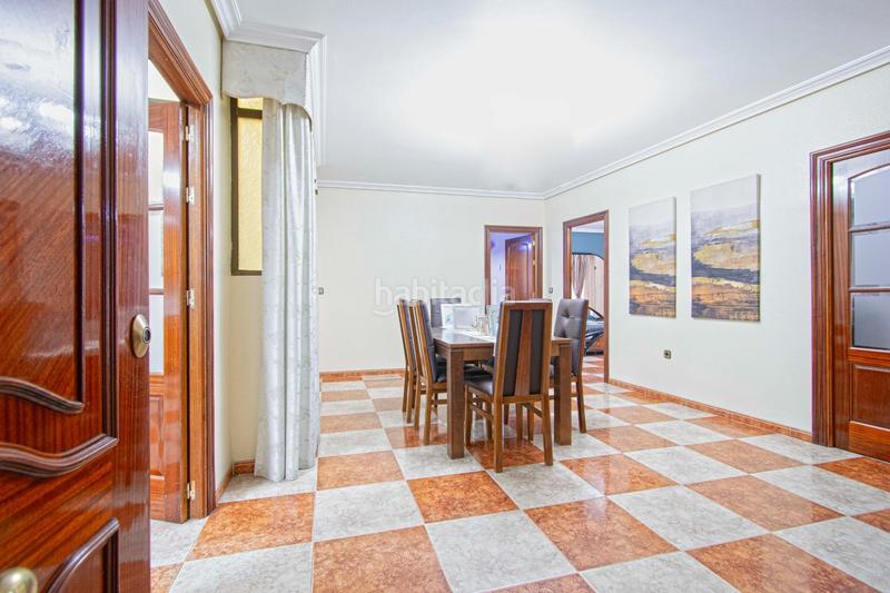 Foto abe8c3b3-e6ad-4bbc-a3a2-532f35c3ce2f. Haus mit parking in Palmete Sevilla