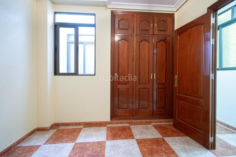 Foto f6f33750-a998-401d-80c7-84d6acd40bc2. Haus mit parking in Palmete Sevilla