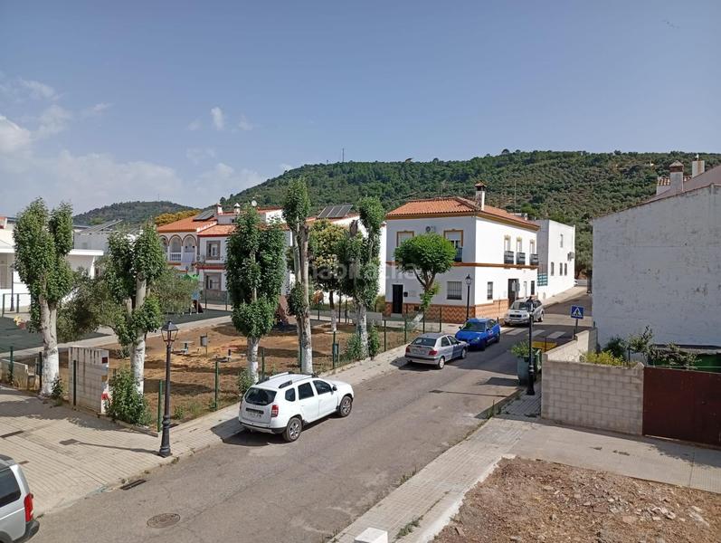 Foto 52a071b3-69a0-44b9-8efd-32b629e49c9b. Maison jumelée avec parking dans Pedroso (El)