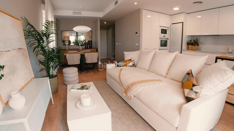 Foto fcb87a5a-3127-4e9f-a9fd-0bdae7f3c731. Casa adossada amb piscina a Las Pajanosas Guillena