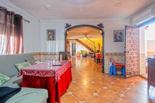 Casa aparellada a Palacios y Villafranca (Los). Amplio pareado en los palacios, zona el trobal!!