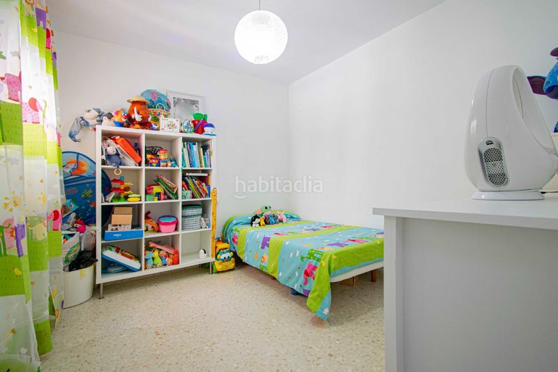 Foto 54939f84-032b-4a84-a650-dd3400d78522. Pis amb aparcament a Almensilla