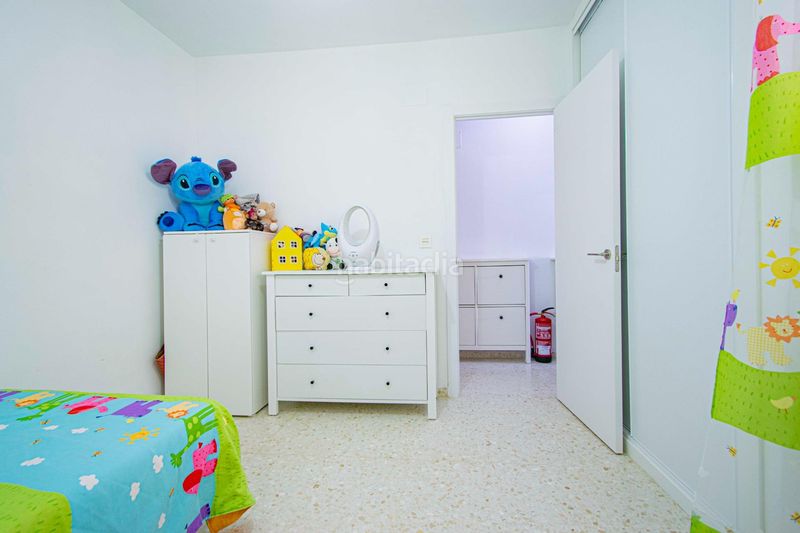 Foto b085f2e8-f360-4dd4-a78b-3afd11aafd96. Pis amb aparcament a Almensilla