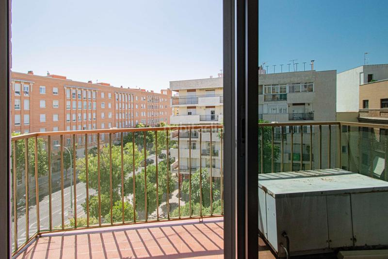 Foto 011a5c9d-2f28-4fcf-9dbd-09a3bf51394a. Piso magnífica vivienda con terraza y plaza de garaje incluida! en Sevilla