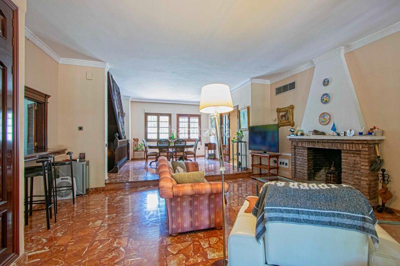 Foto 0f3ce3f0-459c-4530-b31f-9c581fd8289c. Chalet con riscaldamento parcheggio piscina in Palomares del Río