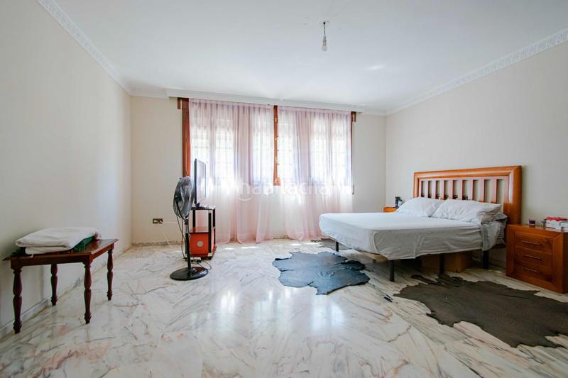 Foto 485e0249-ab27-42e7-bf30-5287a823370a. Chalet con riscaldamento parcheggio piscina in Palomares del Río