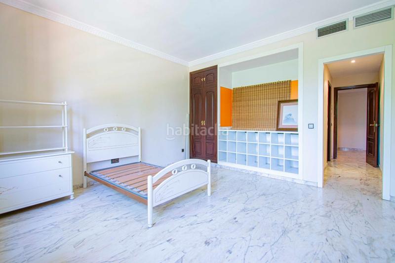 Foto 91a93738-7657-4c6f-ad69-043780fb3689. Chalet con riscaldamento parcheggio piscina in Palomares del Río