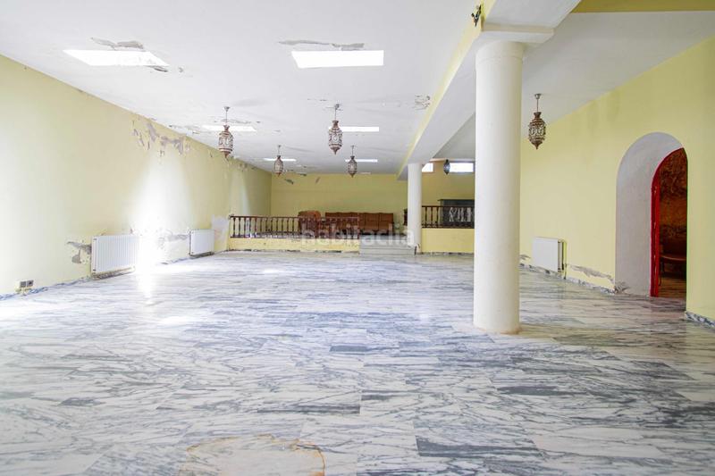 Foto ebaccb3f-da08-4696-8997-31130ace7ea8. Chalet con riscaldamento parcheggio piscina in Palomares del Río
