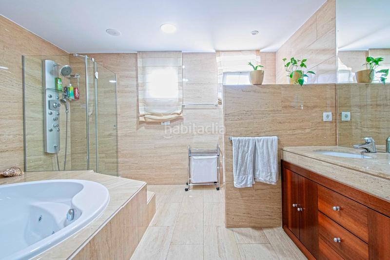Foto 3466f5b4-432d-4fb8-964d-b758ef9f5d81. Chalet espectacular chalet , en urbanización los zajaríes!!! en Gines