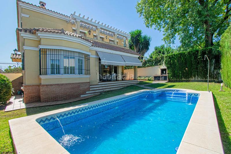 Foto 8659b9d6-e549-49b9-a29c-6568438eeefd. Chalet espectacular chalet , en urbanización los zajaríes!!! en Gines