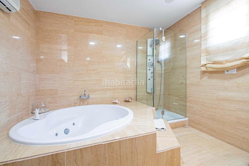 Foto 95c2240e-f3de-4b12-a39e-317f16c3874b. Chalet espectacular chalet , en urbanización los zajaríes!!! en Gines