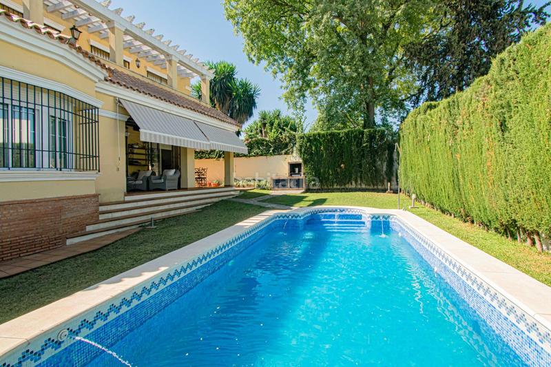 Foto e85113bd-874b-423a-b410-884e20b79acc. Chalet espectacular chalet , en urbanización los zajaríes!!! en Gines
