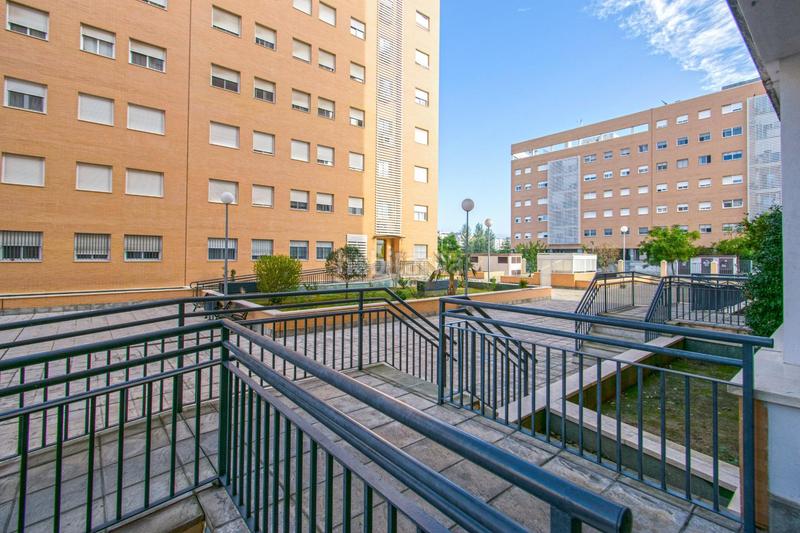 Foto 0ab3f430-5907-4aa6-9af8-f849b9b734df. Appartement avec parking dans colores - entreparques Sevilla