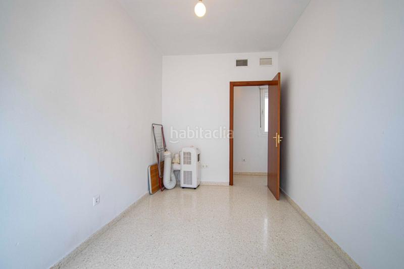Foto a0106f04-ce1d-4ddc-a25b-9af75f382b7c. Appartement avec parking dans colores - entreparques Sevilla