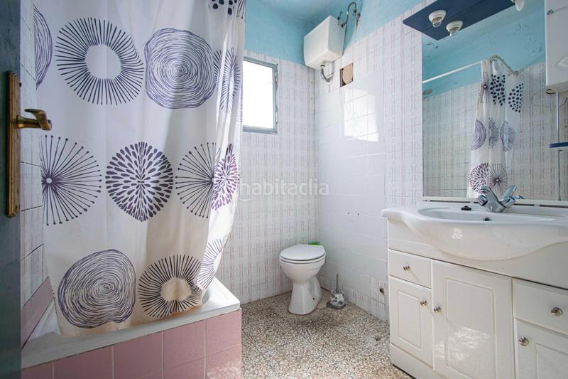 Foto 77c994b9-49a6-4085-97d8-c3ac137201f0. Casa adosada casa para reformar !!! en Umbrete
