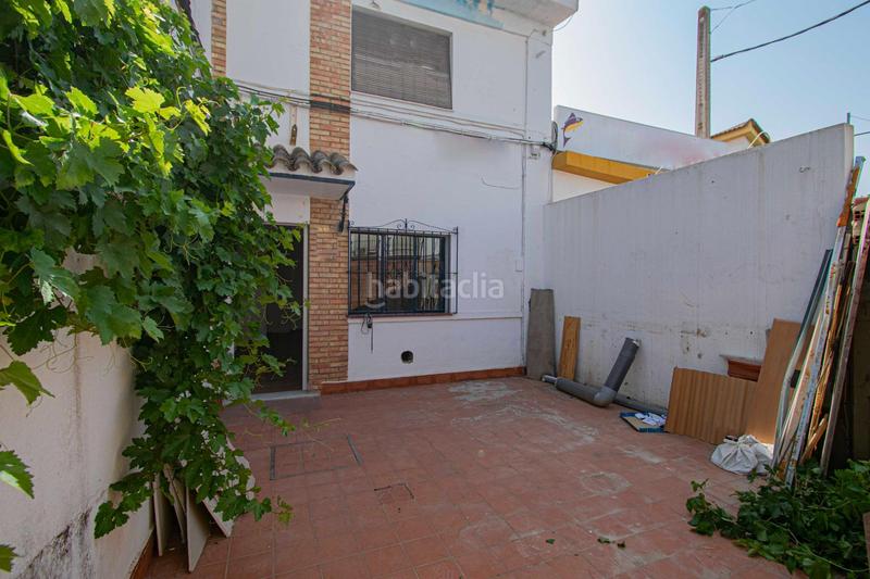 Foto 9c08a5e7-dd11-4107-baed-492d8e3cd5af. Casa adosada casa para reformar !!! en Umbrete