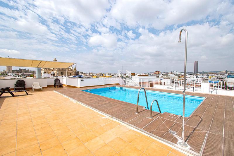 Foto d945bc77-5cf0-48fc-b722-6483cdc403dd. Etagenwohnung mit heizung parking pool in Alfalfa - Santa Cruz Sevilla