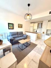 Apartament a Parque Alcosa. Bonito apartamento recién reformado a escasos metros del palacio