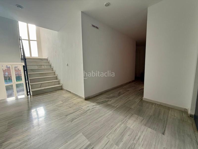 Foto 3c0218ca-4245-46da-9fd0-8de2543d524e. Piso estupendo piso este, en residencial acapulco!! en Sevilla