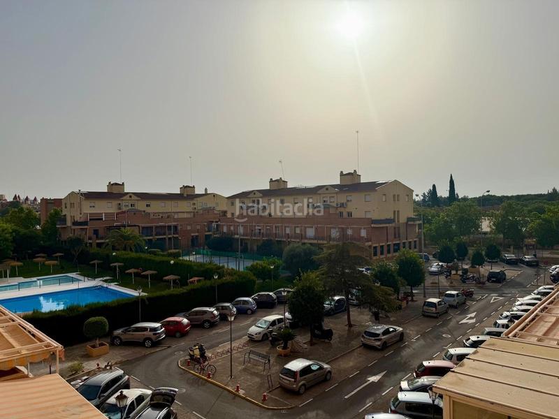 Foto a02603ec-3d0a-4d01-9bfd-1f5473c5e88c. Piso estupendo piso este, en residencial acapulco!! en Sevilla