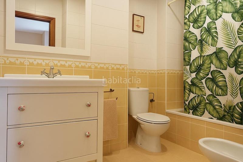 Foto e179b188-cf2f-4d7c-bbb8-7fa630574560. Piso  amplio con garaje y zonas comunes en urbanización privada en Sevilla